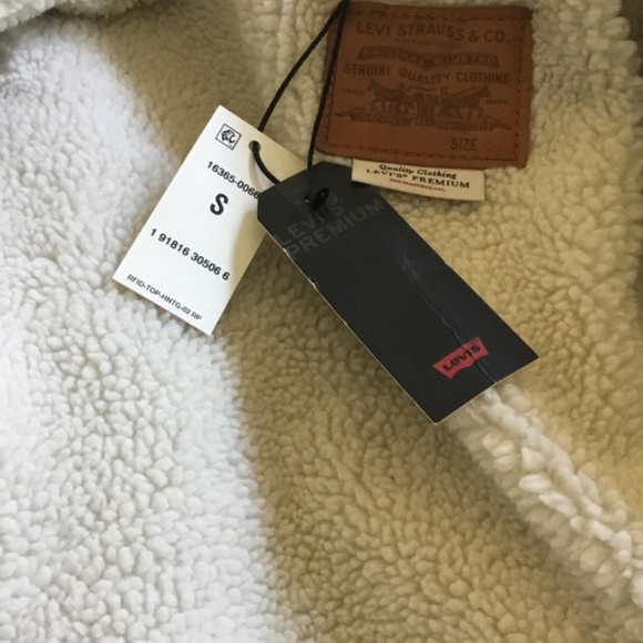 New Levi’s Premium Men’s Corduroy Trucker Jacket - Picture 9 of 12